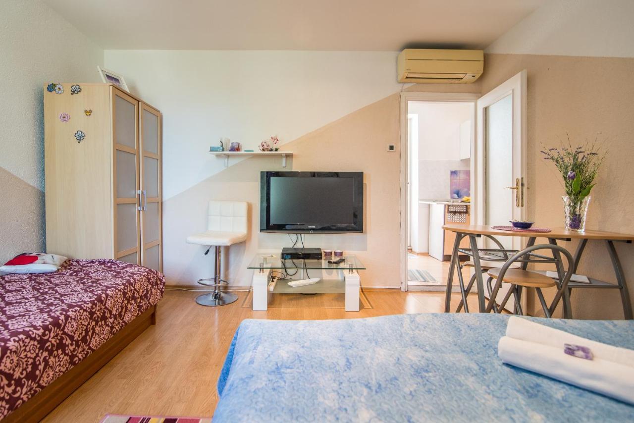 Studio Marley โรวีน ภายนอก รูปภาพ