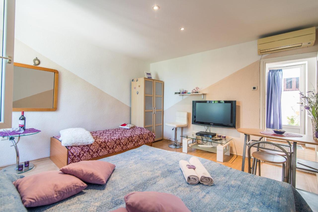 Studio Marley โรวีน ภายนอก รูปภาพ
