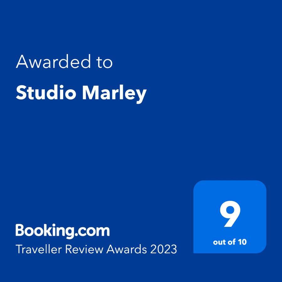 Studio Marley โรวีน ภายนอก รูปภาพ